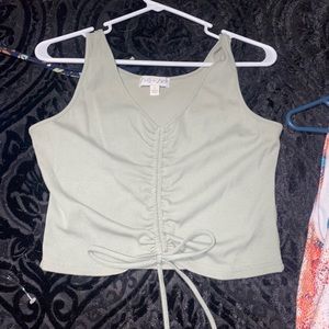 Very cute crop tank L